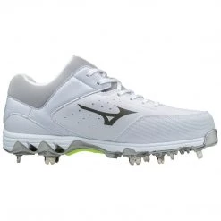 Mizuno 9-Spike Swift 5 Cleats - White