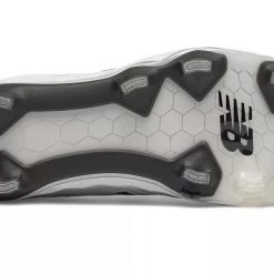 New Balance 3000v4 TPU Molded Cleat Low-Cut - White 8 New Balance 3000v4 TPU Molded Cleat Low-Cut - White